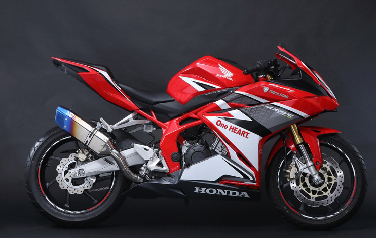 HONDA CBR250RR (3款) IKAZUCHI 中尾排气管( 短)-TRICK STAR 梦幻星中文网